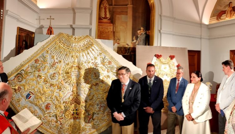 Bendecido el Nuevo Traje para La Virgen del Rocío 2019